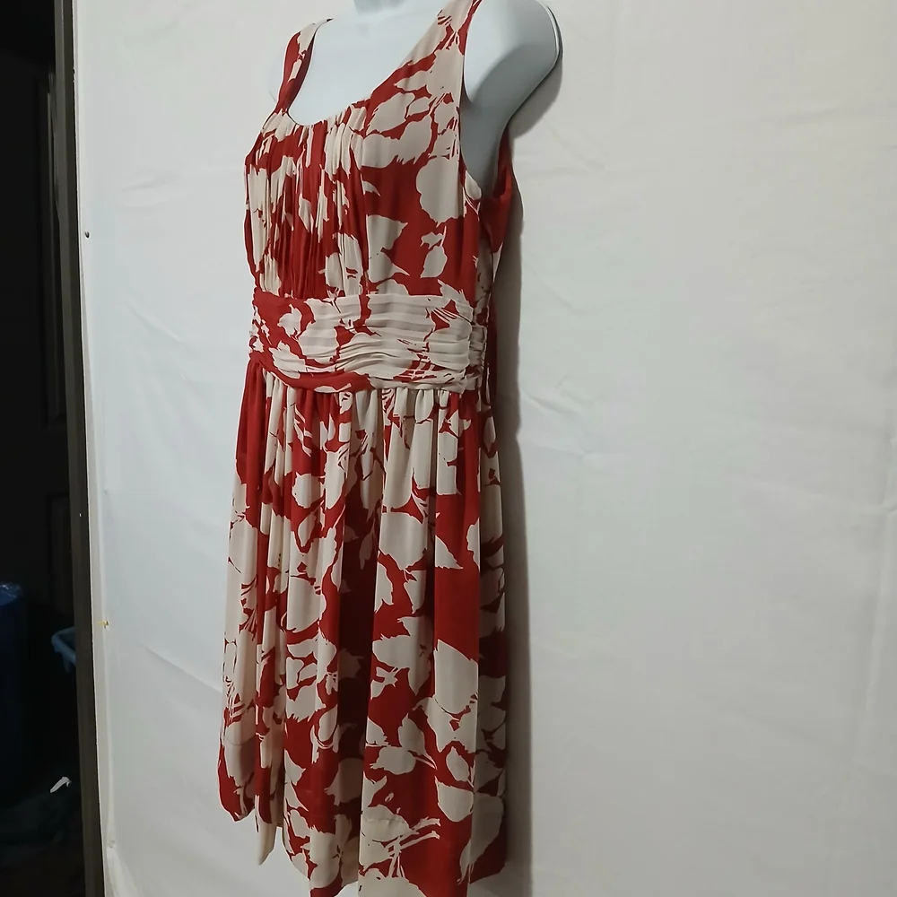 Talbots Brown Cream Dress Sleeveless Elegant Floral Pleats Empire‎ Waist Party